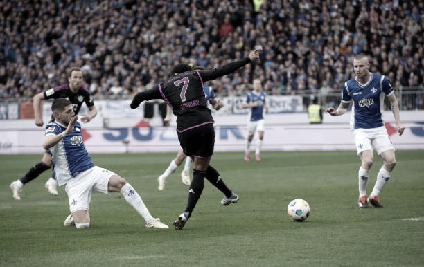 Musiala anotando el tercer gol | Fuente: Getty Images 