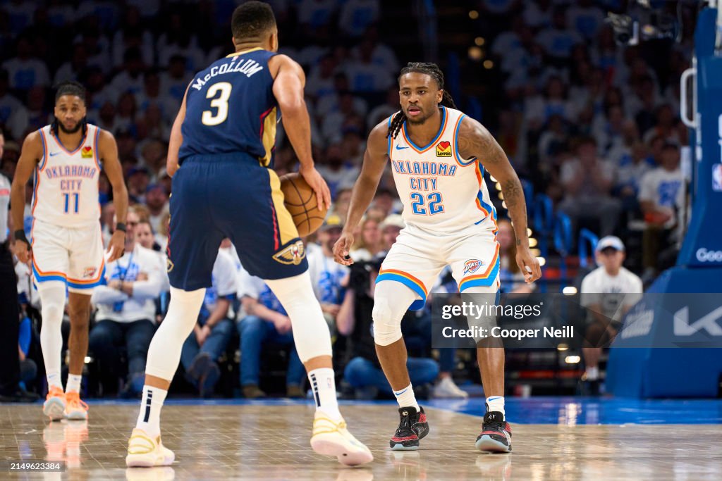 OKLAHOMA CITY, OKLAHOMA - APRIL 21: Cason Wallace #22 of the <strong><a  data-cke-saved-href='https://www.vavel.com/en-us/nba/2024/04/15/1179669-what-you-should-know-about-the-2024-nba-playoffs.html' href='https://www.vavel.com/en-us/nba/2024/04/15/1179669-what-you-should-know-about-the-2024-nba-playoffs.html'>Oklahoma City Thunder</a></strong> defends against the New <strong><a  data-cke-saved-href='https://www.vavel.com/en-us/nba/2024/03/16/1176327-the-odyssey-of-zion-williamson.html' href='https://www.vavel.com/en-us/nba/2024/03/16/1176327-the-odyssey-of-zion-williamson.html'>Orleans Pelicans</a></strong> in game one of the <strong><a  data-cke-saved-href='https://www.vavel.com/en-us/nba/2024/04/18/1180012-lakers-vs-nuggets-first-round-series-preview.html' href='https://www.vavel.com/en-us/nba/2024/04/18/1180012-lakers-vs-nuggets-first-round-series-preview.html'>Western Conference</a></strong> First Round Playoffs at the Paycom Center on April 21, 2024 in Oklahoma City, Oklahoma. NOTE TO USER: User expressly acknowledges and agrees that, by downloading and or using this photograph, User is consenting to the terms and conditions of the Getty Images License Agreement. (Photo by Cooper Neill/Getty Images)
