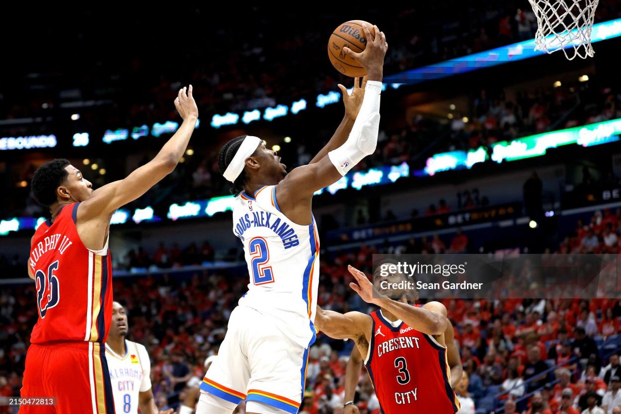 SHAI UNTERSTÜTZT DIE OPPOSITION ... Mithilfe der Bemühungen des Franchise-Stars Shai Gilgeous-Alexander machten die Thunder den New Orleans Pelicans leichte Arbeit. (Foto: Sean Gardner über Getty Images)