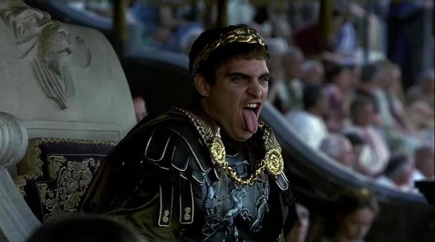 Joaquin Phoenix como el Emperador Commodus en Gladiator