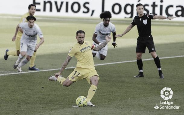 Paco Alcácer abre el marcador desde el punto de penalti./ Foto: LaLiga Santander