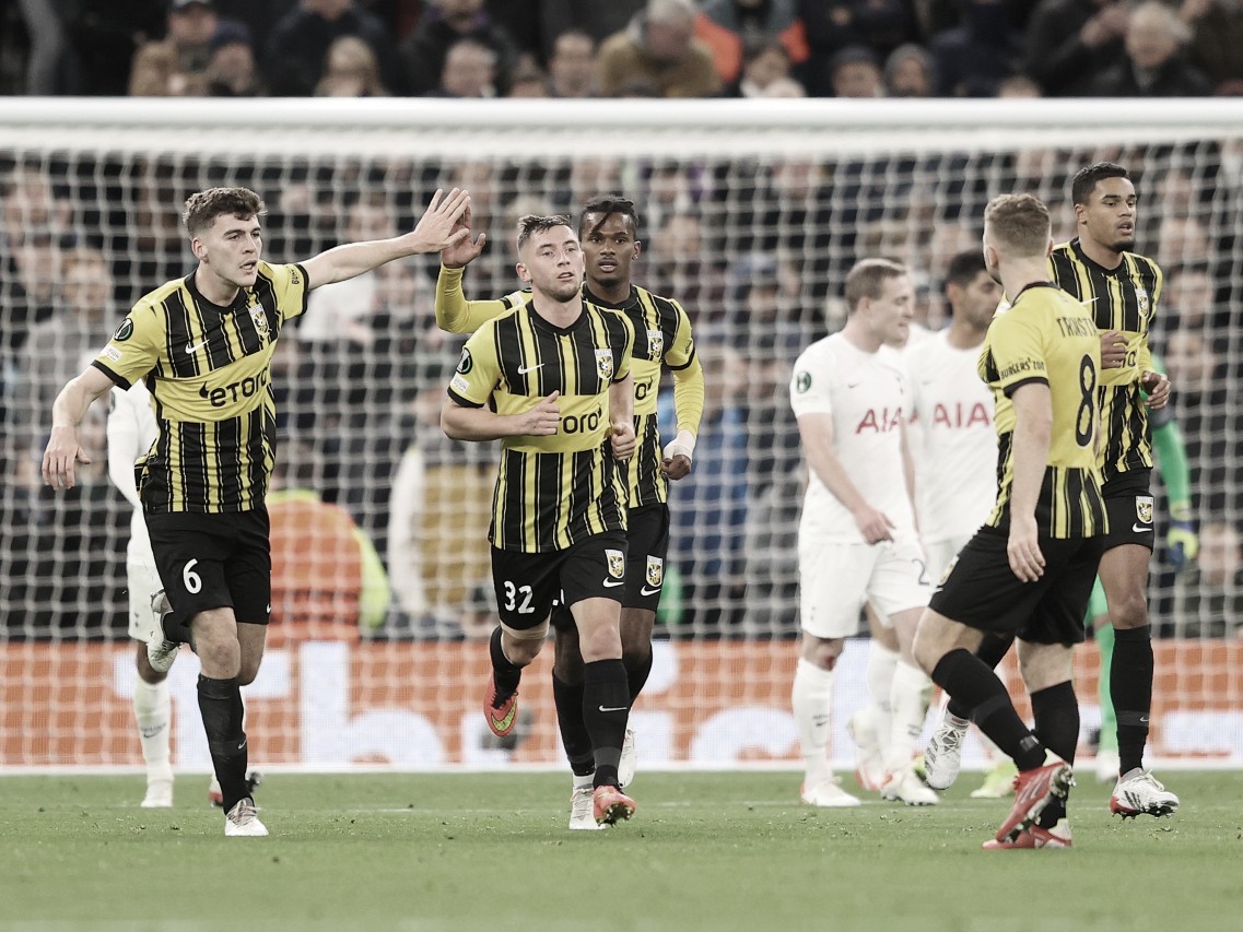Vitesse dejó en suspenso el resultado al finalizar el primer tiempo | Foto: UEFA