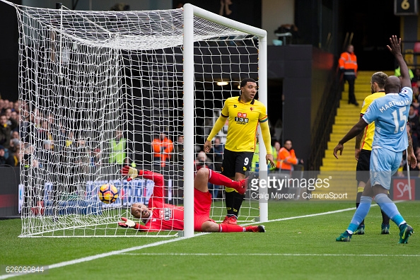Gol recibido por el Watford ante el Stoke City | Foto: Getty Images