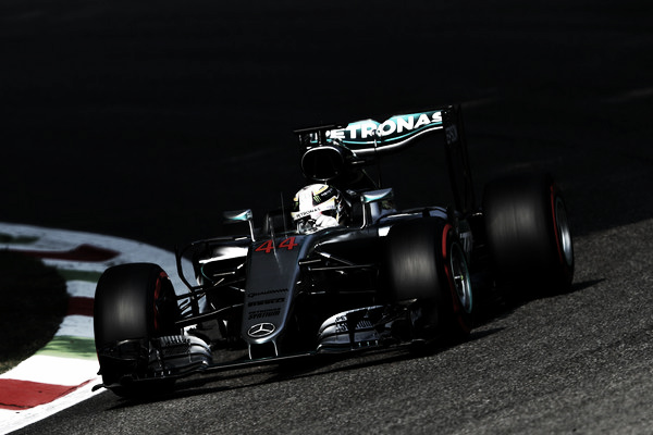 Lewis exprimiendo su Mercedes F1 W07 | Fuente: Getty Images