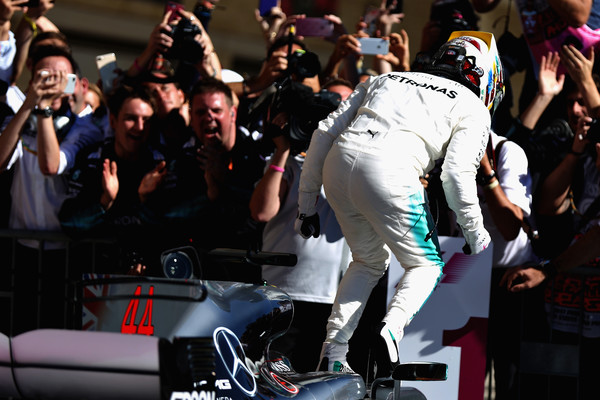 Lewis Hamilton celebrando la victoria en 2017 en el GP de Estados Unidos | Fuente: Getty Images