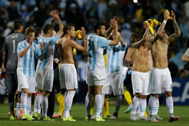 Argentina thanking their fans for their support after losing to Chile in the final of the 2015 Copa América. Photo provided by Jorge Saenz-Associated Press.