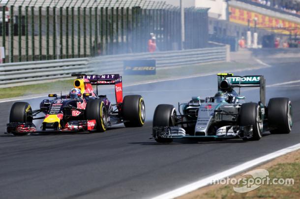 Turn 1 is the prime overtaking spot, although collisons are not uncommon (Image Credit Motorsport.com)