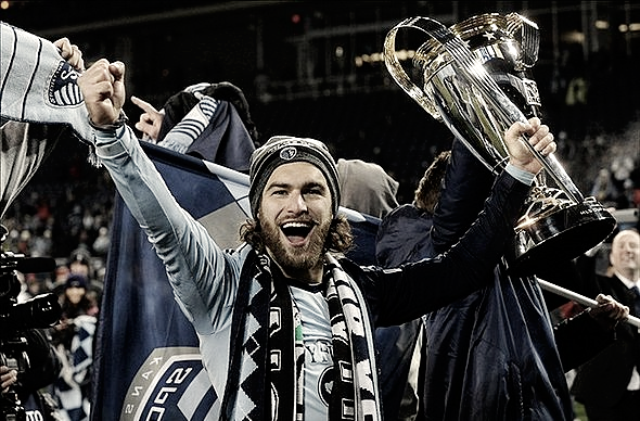 Graham Zusi lifting the MLS Cup in 2013. | Photo: Denny Medley-USA TODAY Sports