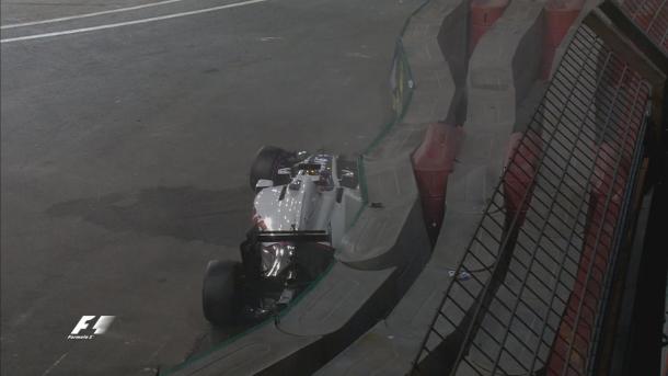 Romain Grosjean capped off a miserable weekend by crashing out of Q2. (Image Credit: @F1 Twitter)