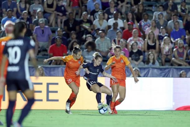 Kristen Hamilton (center) was recently called up to the senior USWNT. | Photo: isiphotos.com