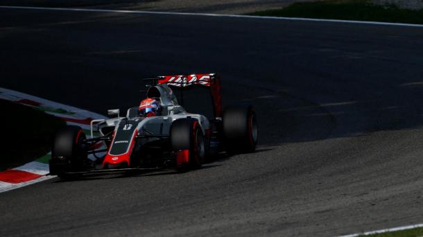 Romain Grosjean faces a grid penalty. | Photo: Sutton Images