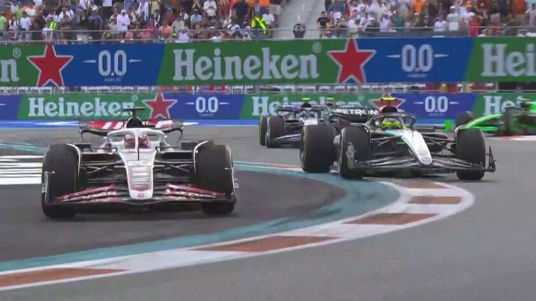 Pelea entre Magnussen y Hamilton - Foto: Sky Sports