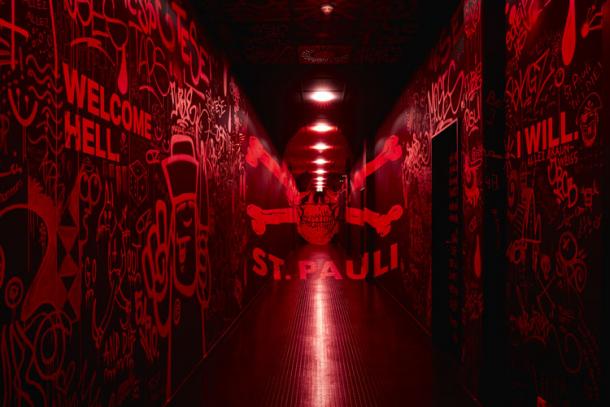 Braunschweig will be the first to experience St. Pauli's intimidatingly-decorated tunnel | Photo: Kicker/Under Armour