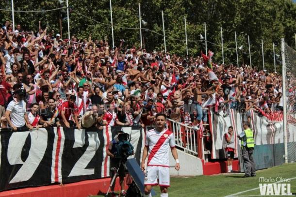 Álex Moreno tras marcar un gol | Fotografía: María Olmo