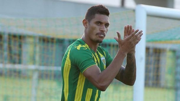 Crislan tem sido muito eficaz desde que chegou a Tondela | Foto: Record