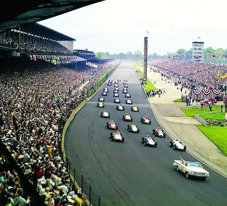 Start of the 1960 Indy 500 Picture source: Wayne Thomas via Pinterest