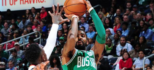 Irving, alla prima stagione in maglia Celtics - Foto Boston Twitter