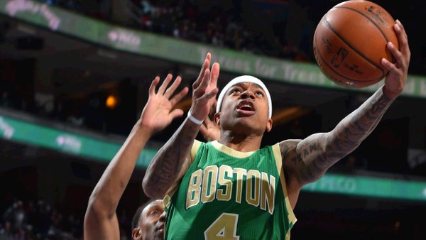 Isaiah Thomas penetrando a canasta. Foto: Boston Celtics