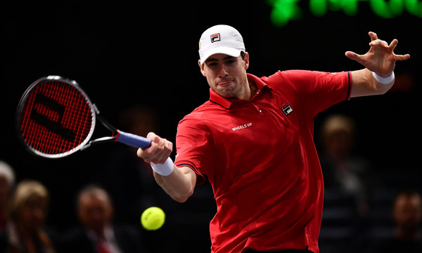 Isner in action against Sock on Day 5 of the BNP Paribas Masters in Paris (Photo by Dan Mullan / Getty Images)