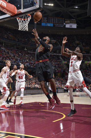 James puts in two of his 34 points against the Chicago Bulls. Photo: David Liam Kyle/NBAE/Getty Images.