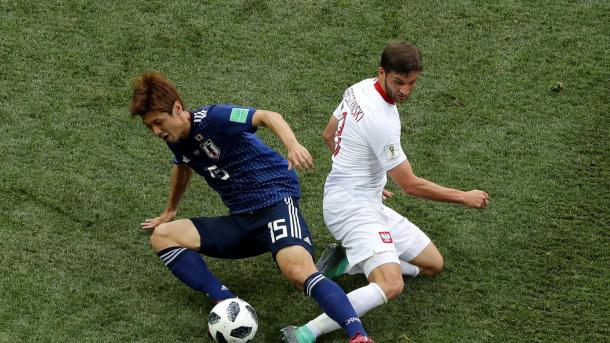 Osako robando un balón el el partido contra Polonia. | Foto: FIFA.com