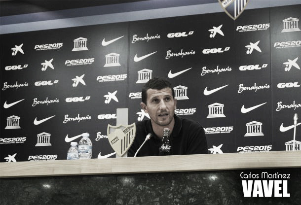 Javi Gracia, entrenador del Málaga, en rueda de prensa./Foto: Carlos Martinez (Vavel.com)/