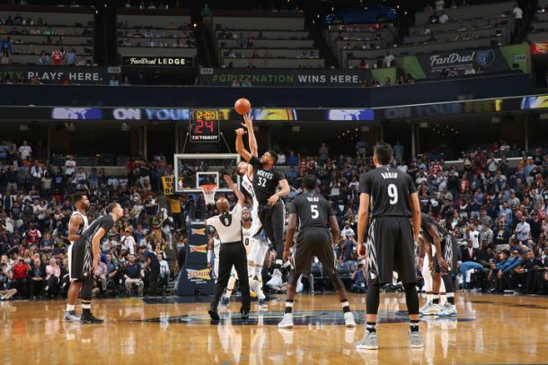 Ambos equipos querían empezar la temporada con una victoria | Foto: NBA.com