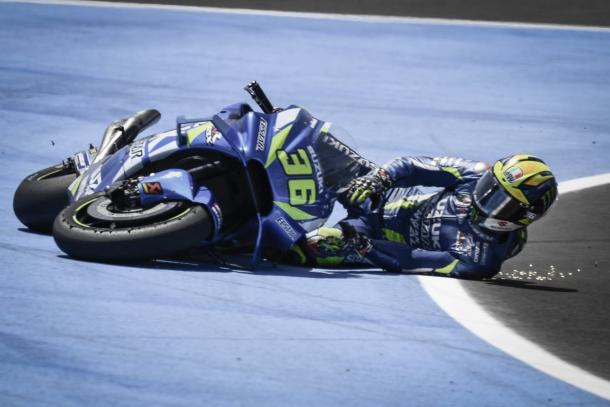 Caída de Joan Mir / Fuente: MotoGP
