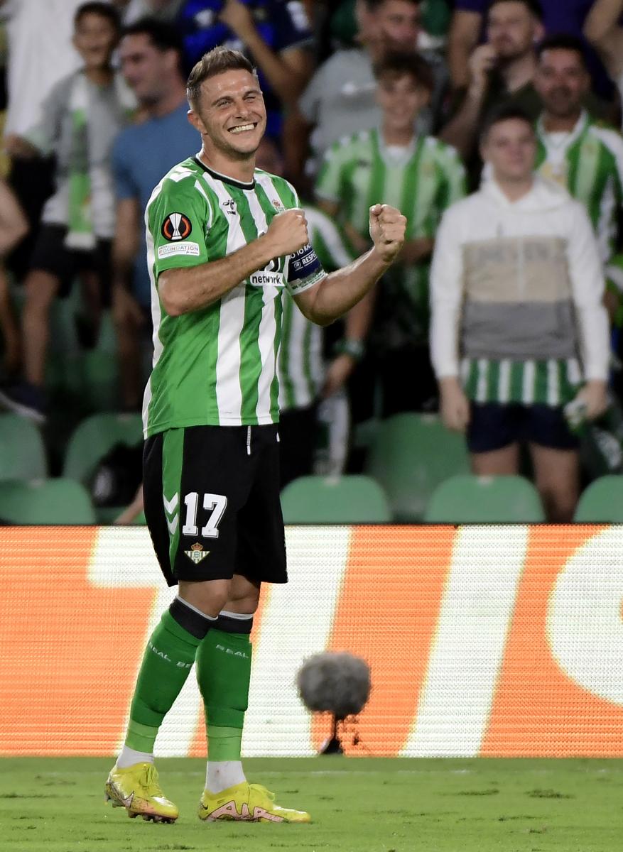 Joaquín celebrando su gol. Fuente: UEL.