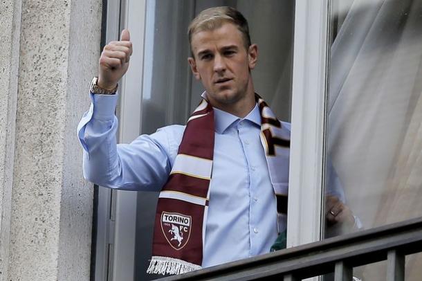 Hart salutes fans in Torino | Photo Source: mirror.co.uk
