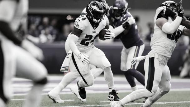 Jordan Howard, ex Bears y Eagles, jugara el los Dolphins el proximo torneo (foto Eagles.com)
