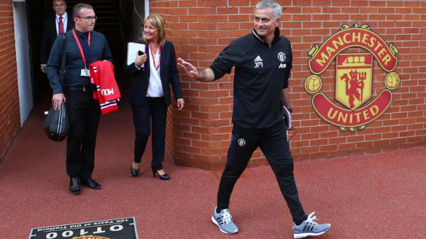 Mourinho en su llegada a Old Trafford. Foto: Sky Sports
