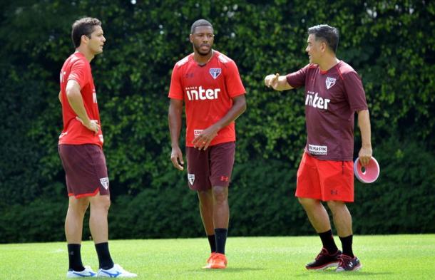 Jogadores realizaram trabalho a parte, com destaque para Jucilei que se aproxima de retorno (Foto: Érico Leonan / saopaulofc.net)