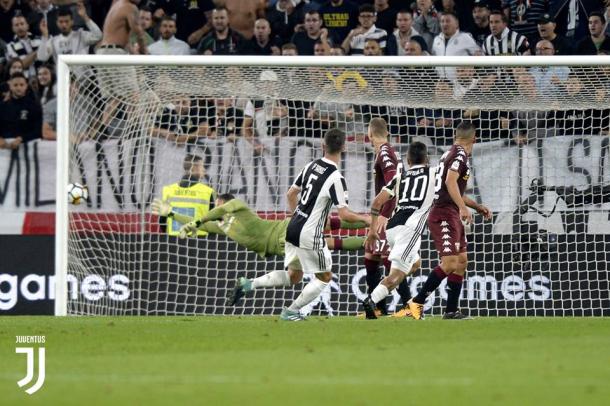 Il gol di Miralem Pjanic sempre nell'occasione del 4-0 rifilato dalla Vecchia Signora ai granata di settembre. | juventus.com