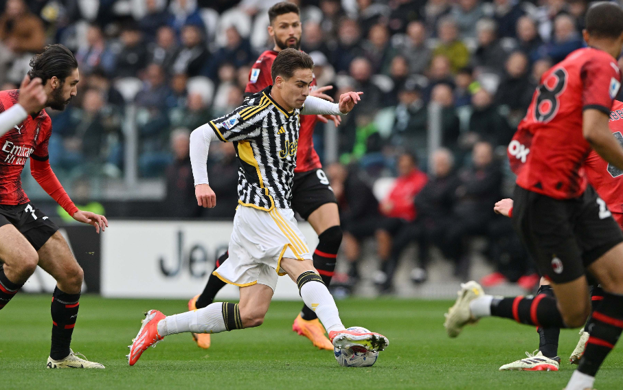 Yildiz corriendo con el balón/Fuente: Juventus de Turín