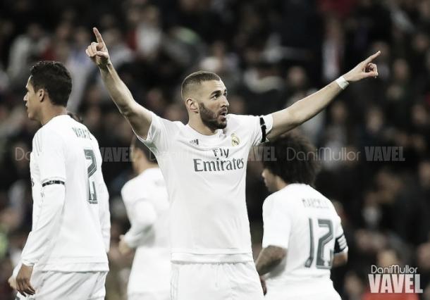 Karim Benzema celebra un tanto con el Real Madrid/ Foto: Vavel