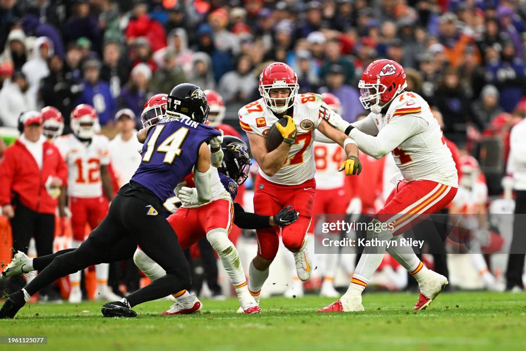  <strong><a  data-cke-saved-href='https://www.vavel.com/en-us/nfl/2024/01/28/1170372-afc-championship-game-chiefs-advance-to-their-fourth-super-bowl-in-fiveyears-in-baltimore.html' href='https://www.vavel.com/en-us/nfl/2024/01/28/1170372-afc-championship-game-chiefs-advance-to-their-fourth-super-bowl-in-fiveyears-in-baltimore.html'>Travis Kelce</a></strong> #87 of the Kansas City Chiefs runs with the football during the first half of the AFC Championship game against the Baltimore Ravens at M&T Bank Stadium on January 28, 2024 in Baltimore, Maryland. (Photo by Kathryn Riley/Getty Images)