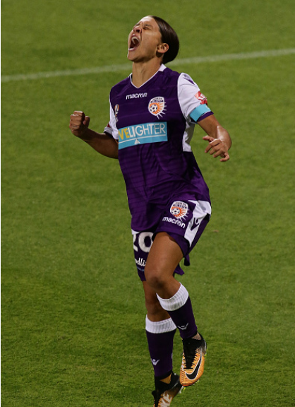 Sam Kerr celebrates after scoring a goal for the Perth Glory in the first match of the 2017-18 Westfield W-League Season. | Photo: Will Russell - Getty Images