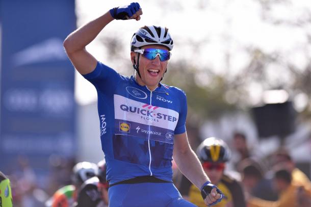 Kittel venciendo en Dubai | Fuente: Tim de Waele
