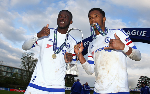 Palmer (right) celebrates lifting the UEFA Youth League trophy alongside team-mate Fikayo Tomori. | Image: Getty