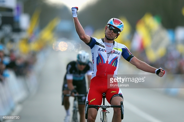 Kristoff venciendo en Paris-Roubaix 2015 | Fuente: GettyImages