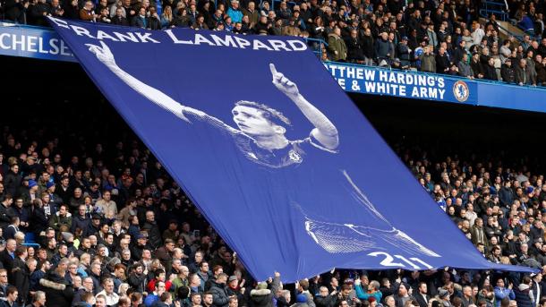 Il tributo dei tifosi del Chelsea alla leggenda Lampard, www.premierleague.com