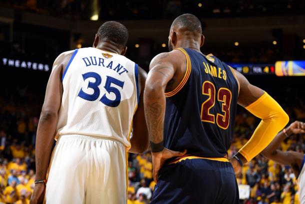 Kevin Durant vs LeBron James, non solo a quanto pare - Foto NBA.com