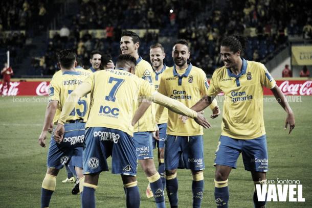 Lemos y Boateng celebran el gol del uruguayo | Fotografía: Laura Santana / VAVEL
