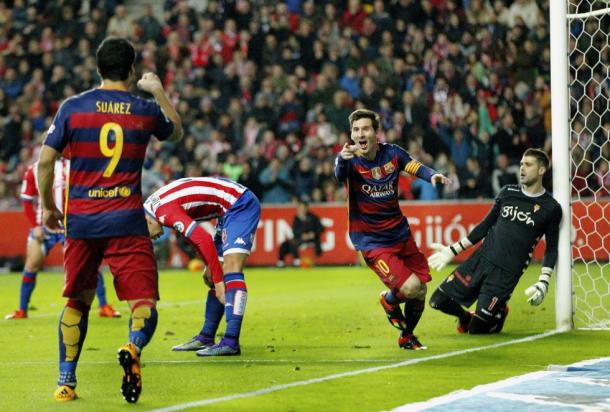Messi y Suárez festejan el 1-2 / Fuente: FCBarcelona.cat