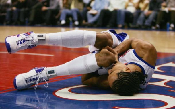 Momento de la escalofriante lesión de Shaun Livingston | Foto: Getty Images