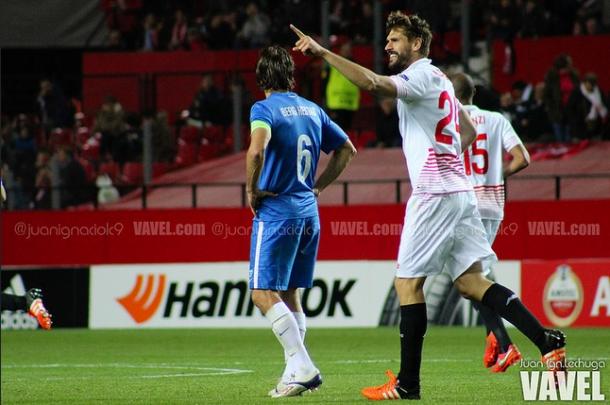 Llorente celebra el segundo tanto de la noche | Juan Ignacio Lechuga