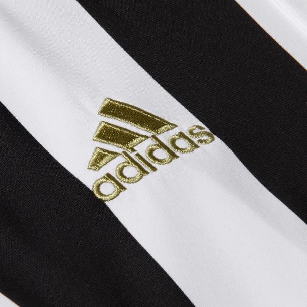 Il logo Adidas sulla nuova maglia | Juventus.com
