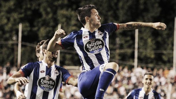 Luis Alberto celebrates a goal for current club Deportivo La Coruńa (image: www.ts.na)