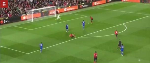 Lukaku misses against Leicester | Photo: in-game screengrab via Twitter